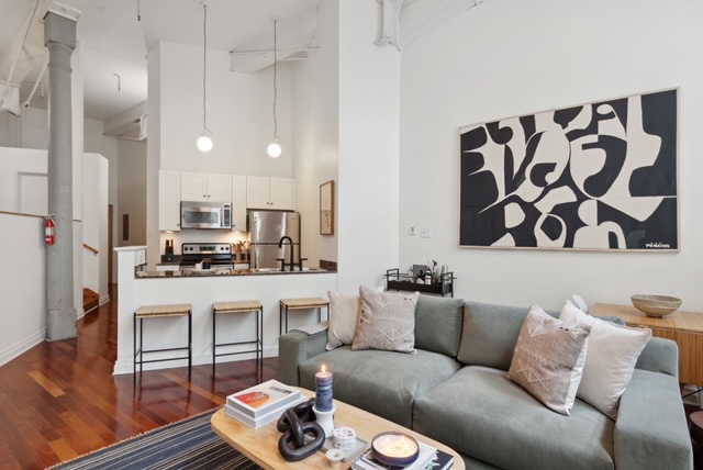 CBD/Warehouse District, Condo, 1 beds, 1.0 baths, $3000 per month New Orleans Rental - devie image_0