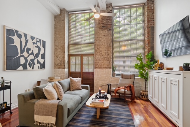 CBD/Warehouse District, Condo, 1 beds, 1.0 baths, $3000 per month New Orleans Rental - devie image_1