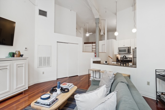 CBD/Warehouse District, Condo, 1 beds, 1.0 baths, $3000 per month New Orleans Rental - devie image_4