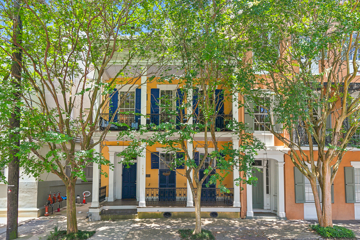 Garden District furnished condo two separate private outdoor spaces, marble mantles, heart-of-pine hardwood floors, high ceilings. Bedroom suite has a walk-in closet. Washer and dryer in the unit. Walkable to many restaurants, coffee shops, grocery store, drugstore on Magazine St. Walk to St. Charles Street Car.