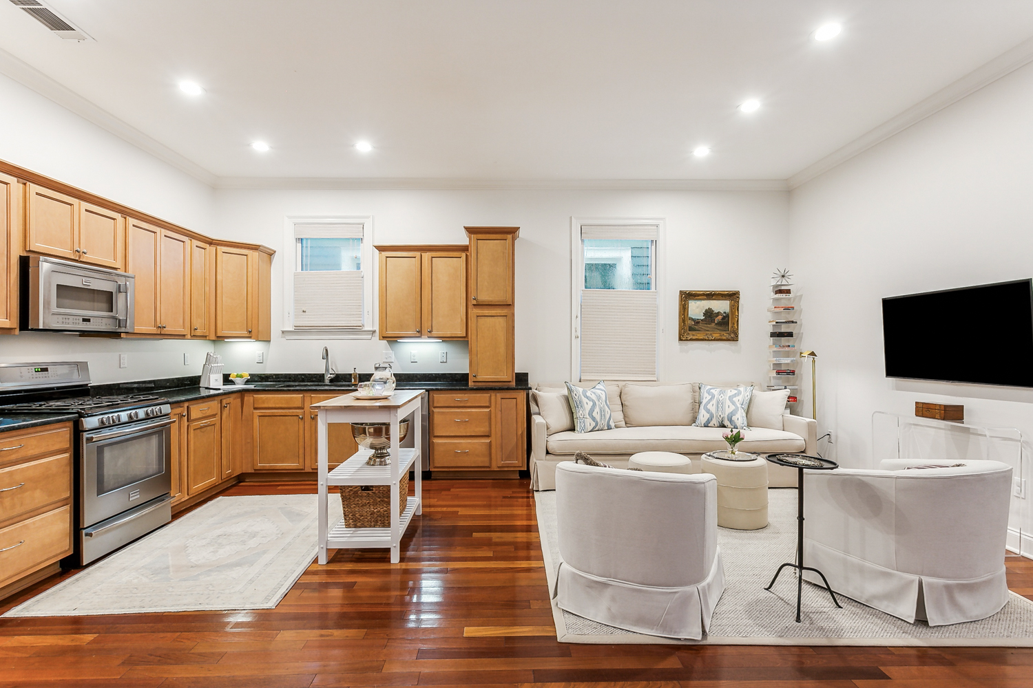 Irish Channel, Condo, 2 beds, 2.0 baths, $3500 per month New Orleans Rental - devie image_2