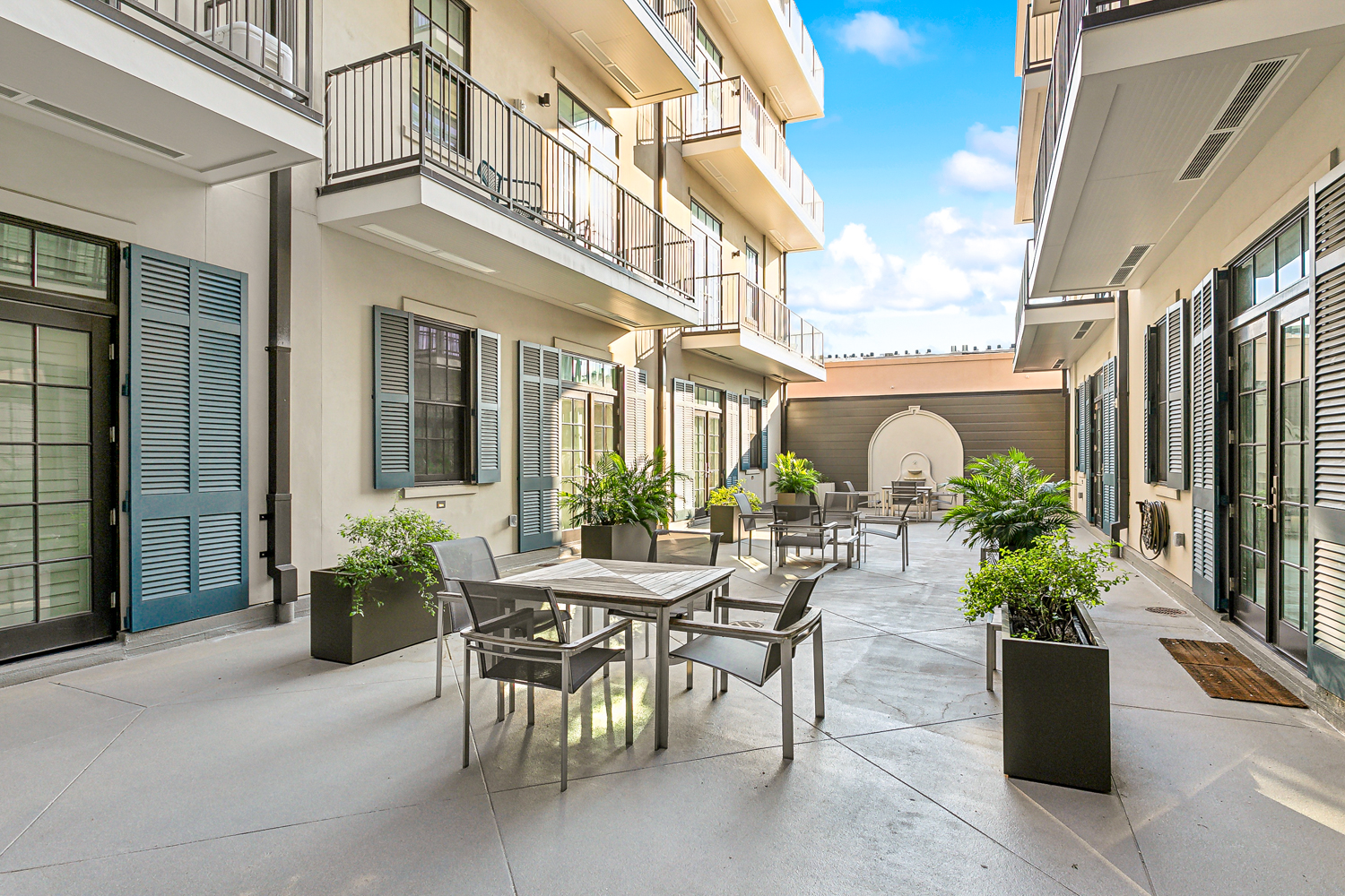 CBD/Warehouse District, Condo, 2 beds, 2.0 baths, $5000 per month New Orleans Rental - devie image_17