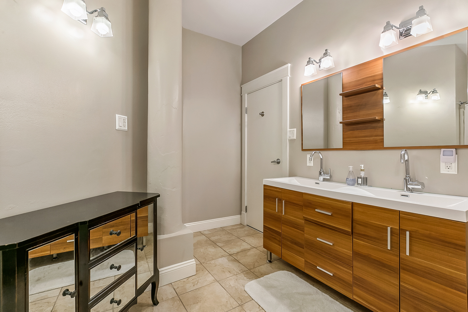 CBD/Warehouse District, House, 3 beds, 2.0 baths, $5000 per month New Orleans Rental - devie image_7