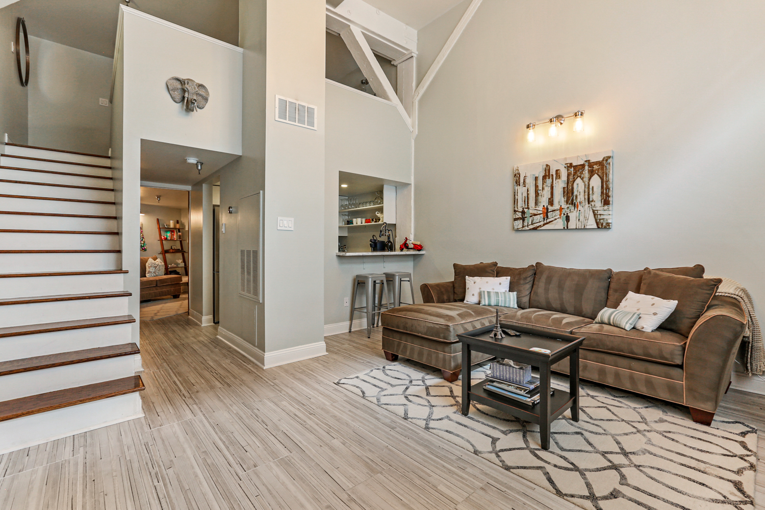 CBD/Warehouse District, House, 2 beds, 1.0 baths, $2500 per month New Orleans Rental - devie image_1