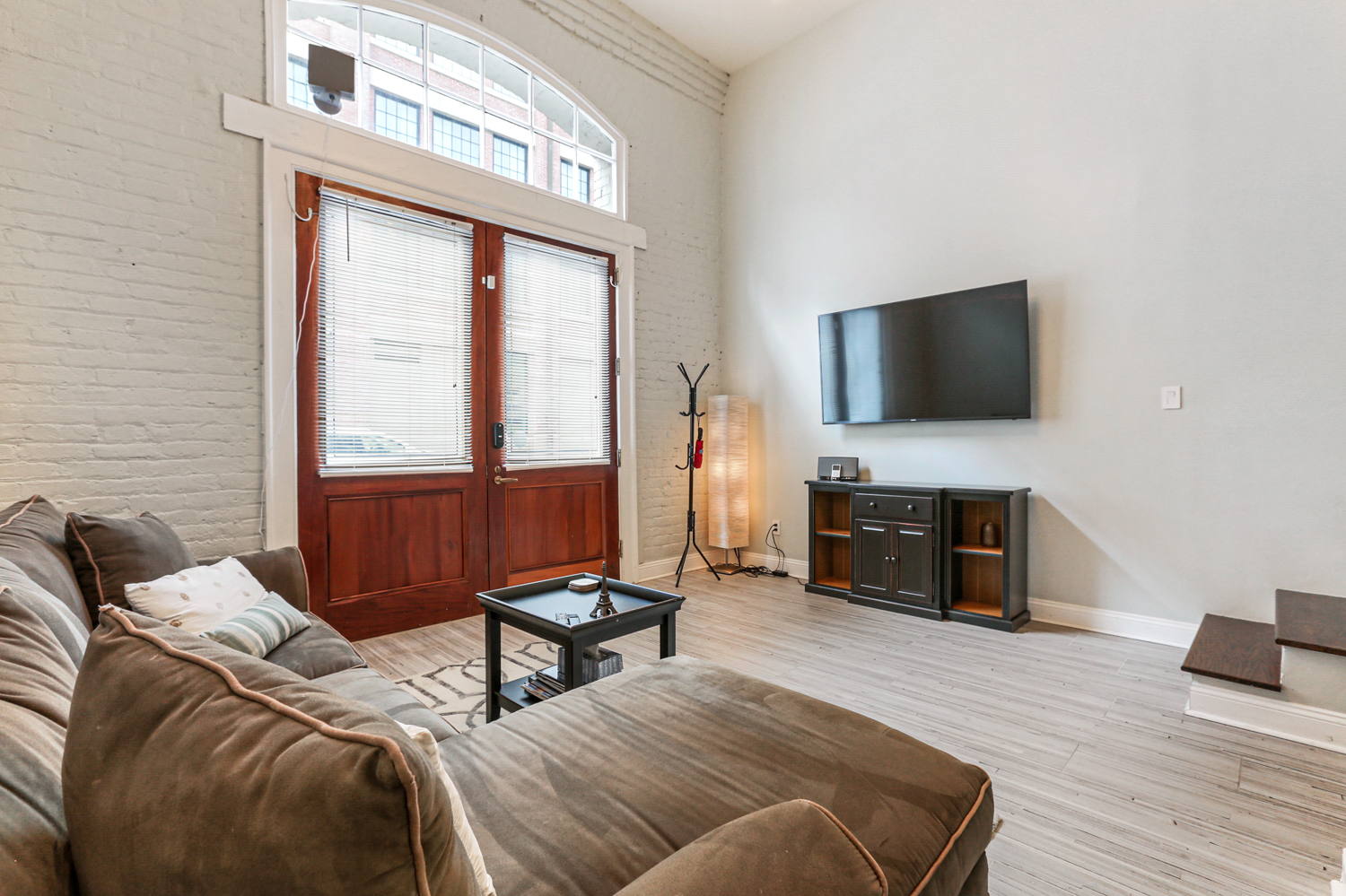 CBD/Warehouse District, House, 2 beds, 1.0 baths, $2500 per month New Orleans Rental - devie image_3