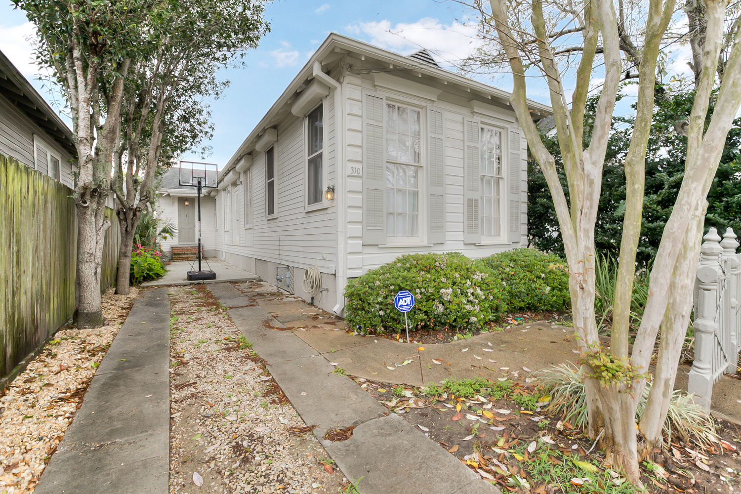 Uptown, House, 2 beds, 1.5 baths, $3300 per month New Orleans Rental - devie image_10
